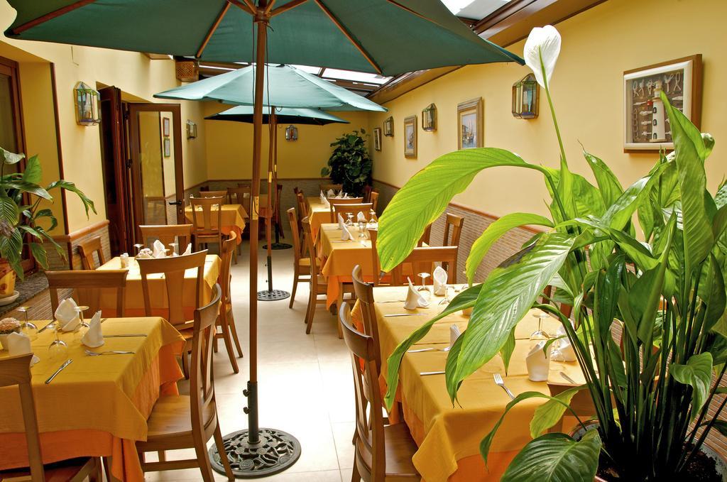 Hotel Las Rampas Fuengirola Restaurant foto
